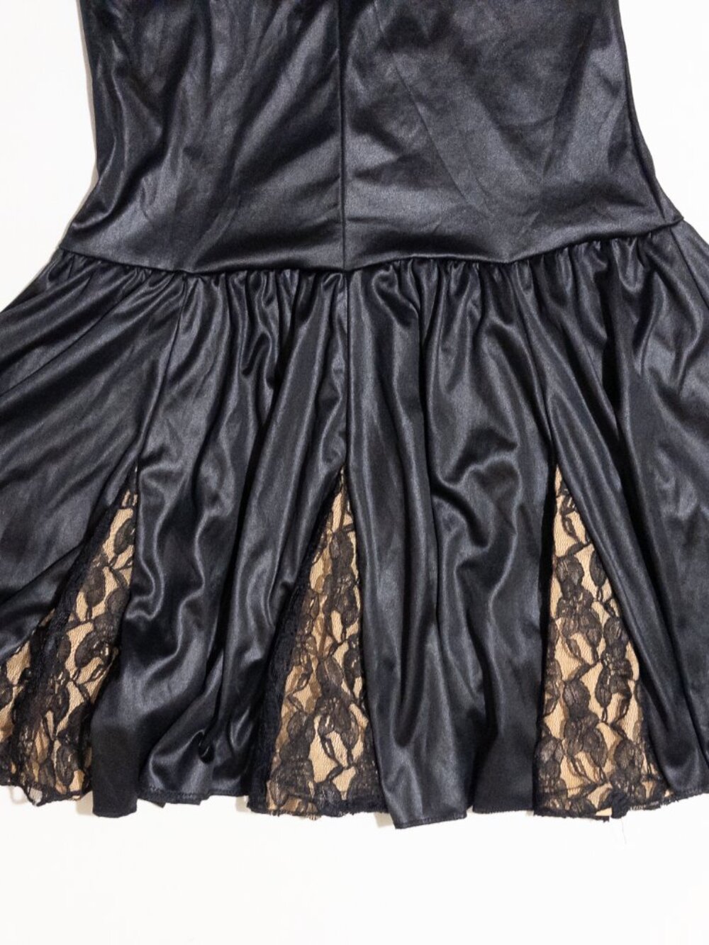 Vintage Black and Tan Fringe Dance Costume With Lace and Pleats - Picture 10 of 10